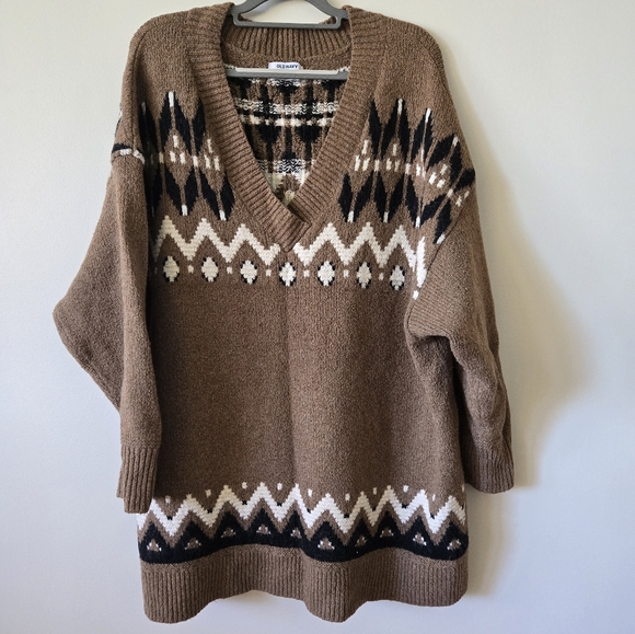 Old Navy Winter Sweater - Picture 1 of 4